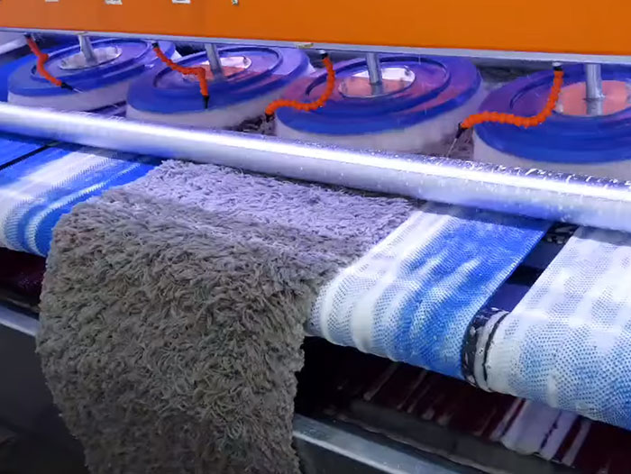 Robot-pranje-tepiha